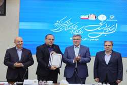 دانشگاه علوم پزشکی ایران در جمع دانشگاه‌های برگزیده ارزیابی برنامه عملیاتی/ قدردانی دکتر توکلی از تلاش‌های معاونت توسعه دانشگاه